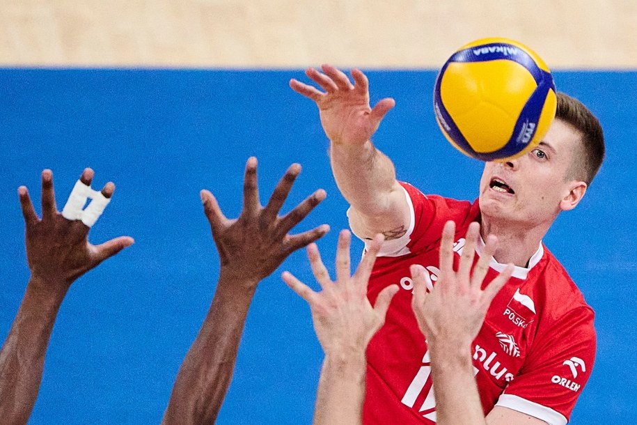 Kamil Semeniuk w akcji /Adam Warżawa /PAP