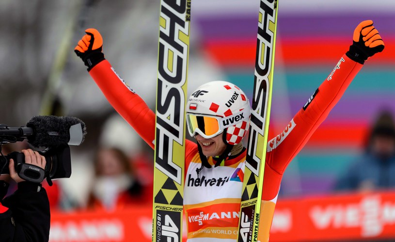 Kamil Stoch - lider klasyfikacji generalnej Pucharu Świata w skokach narciarskich /AFP