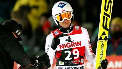 Kamil Stoch ma problemy z kolanem. Jego udział w sobotnim konkursie jest pod znakiem zapytania
