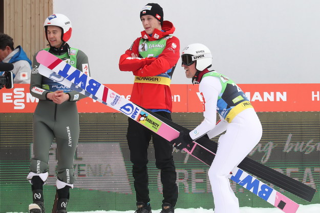 Kamil Stoch, Paweł Wąsek i Piotr Żyła podczas konkursu w Planicy /Grzegorz Momot /PAP