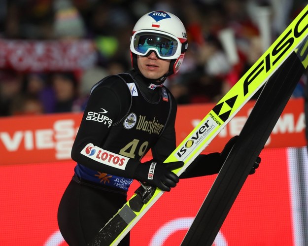Kamil Stoch, podczas indywidualnego konkursu Pucharu Świata w skokach narciarskich w niemieckim Willingen w lutym 2020 roku / 	Grzegorz Momot    /PAP