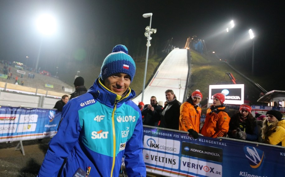 Kamil Stoch podczas konkursu drużynowego Pucharu Świata w niemieckim Klingenthal /Grzegorz Momot /PAP