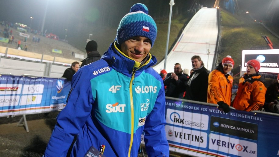 Kamil Stoch podczas konkursu drużynowego zawodów Pucharu Świata /Grzegorz Momot /PAP