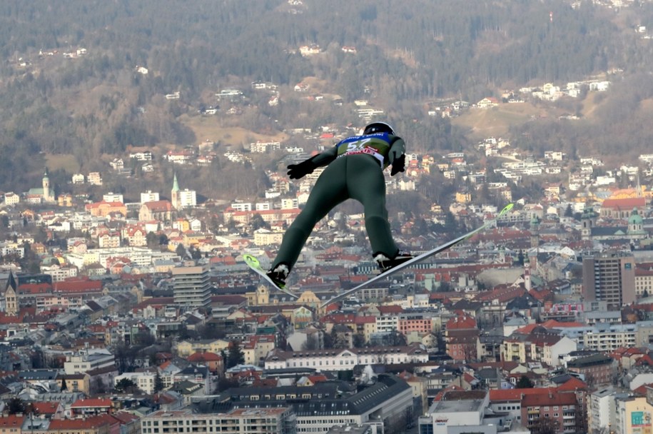 Kamil Stoch podczas przedmeczowego treningu na Four Hills w Innsbrucku / Grosscore Momot / PAP