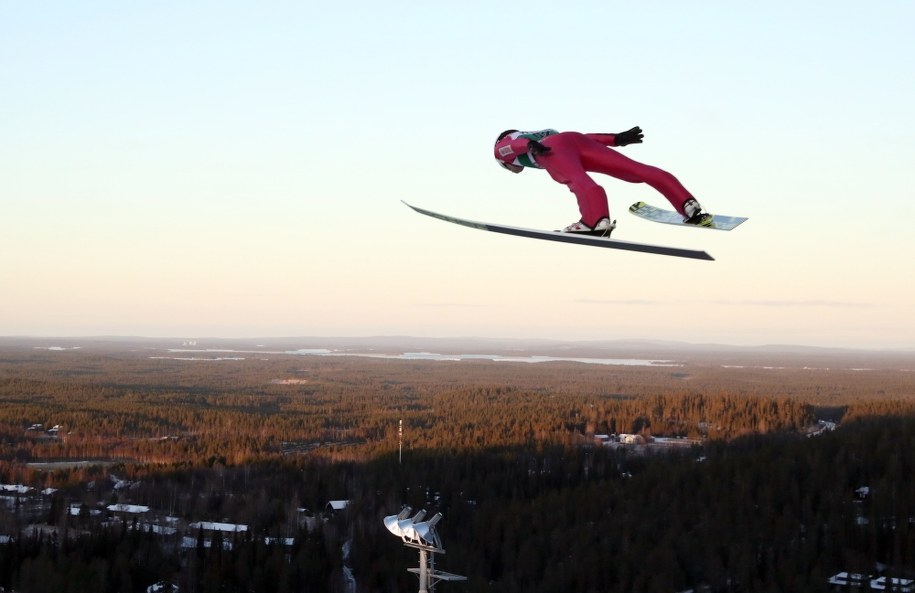 Kamil Stoch podczas sesji treningowej przed zawodami Pucharu Świata w Kuusamo / 	Grzegorz Momot    /PAP