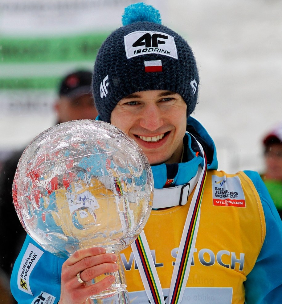 Kamil Stoch z Kryształową Kulą /ANTONIO BAT /PAP/EPA