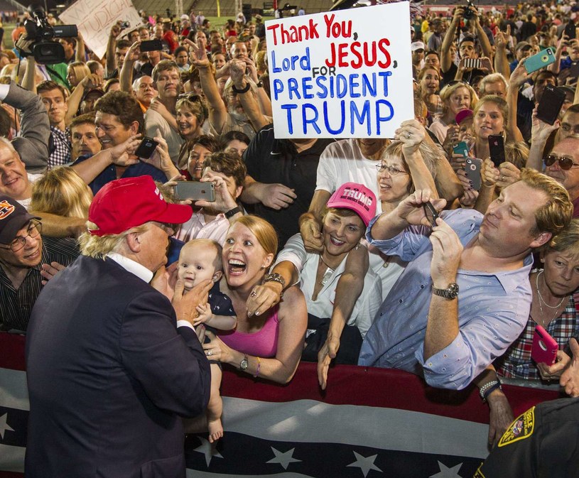 Kampania wyborcza, Donald Trump witany w Alabamie jak gwiazda rocka /AFP