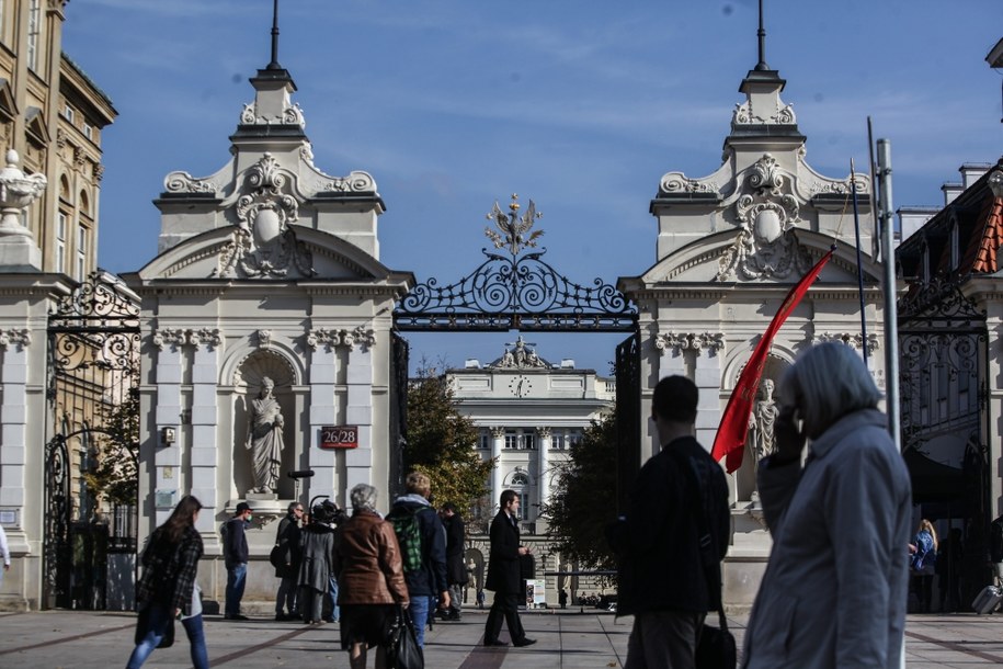 Kampus Uniwersytetu Warszawskiego /Jakub Kamiński   /PAP