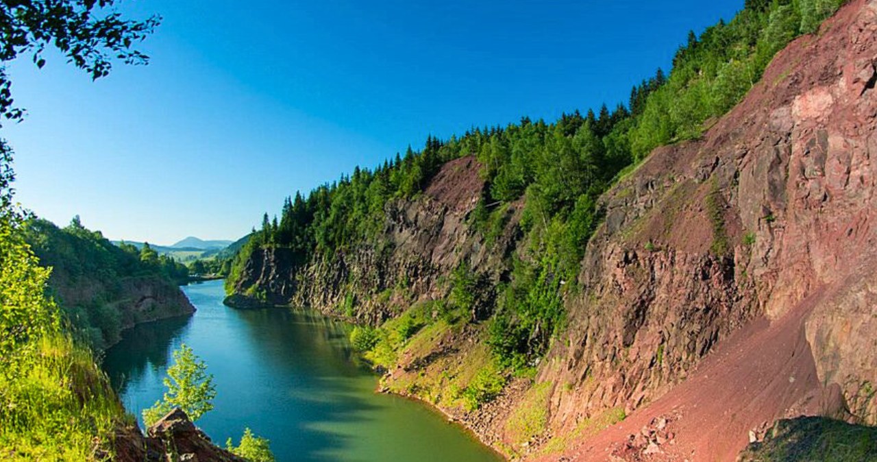 "Kamyki" w Górach Suchych - mało znana atrakcja Dolnego Śląska / Wiesław Jaranowski /CC-BY 3.0