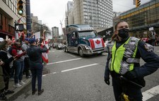 Kanada: Aresztowania, konfiskata paliwa. Stan wyjątkowy w Ottawie