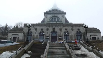 Kanada: Ksiądz zaatakowany podczas mszy