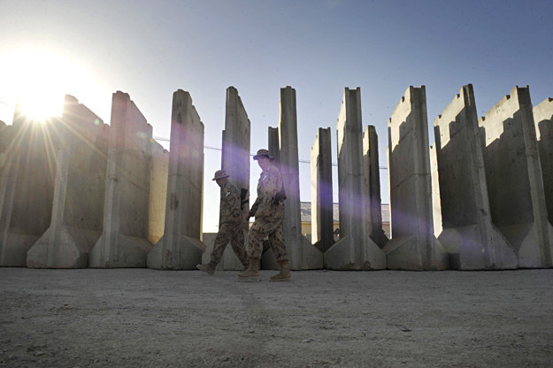 Kanadyjczycy po 9 latach obecności w Afganistanie żegnają się z bazą w Kandaharze /AFP