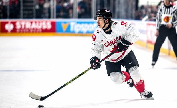 Kanadyjscy hokeiści opuszczają wioskę olimpijską. Znamy powód