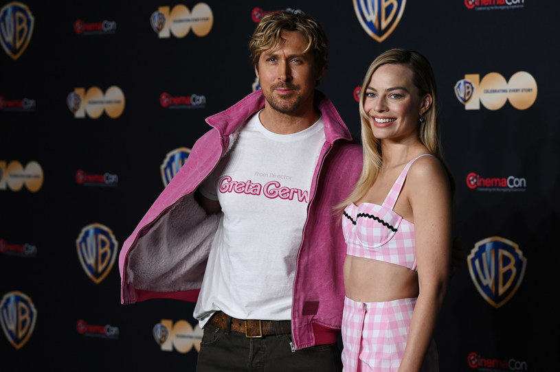 Kanadyjski aktor Ryan Gosling i australijska aktorka Margot Robbie odtwarzający główne role w filmie "Barbie" /AFP