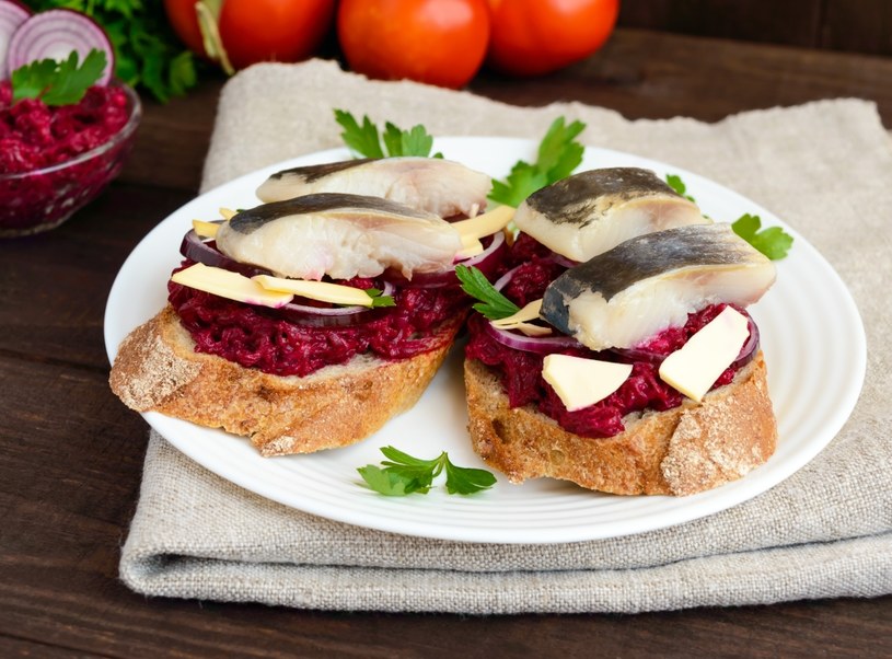 Kanapki z rybą /123RF/PICSEL