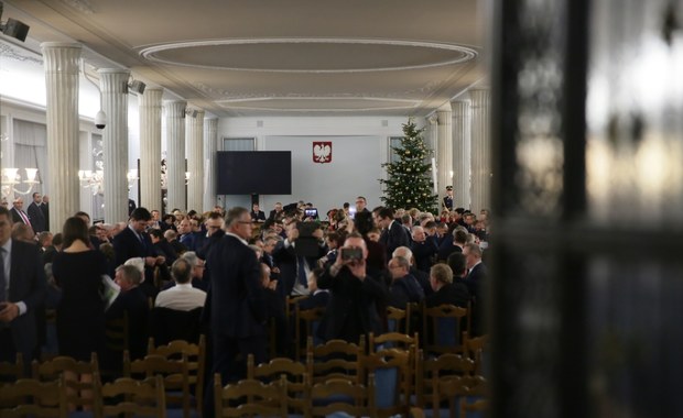Kancelaria Sejmu: Podjęto decyzję o przystosowaniu Sali Kolumnowej do prowadzenia obrad