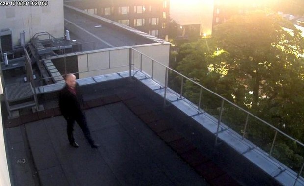 Kancelaria Sejmu publikuje zdjęcia Mateckiego. Tusk: Skrzypek na dachu