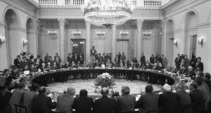 ​"Kanciaste słowa Nawrockiego". Czarzasty chce Okrągłego Stołu w Sejmie