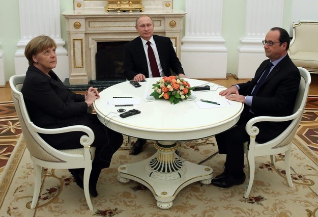 Kanclerz Niemiec Angela Merkel, prezydent Rosji Władimir Putin i prezydent Francji Francois Hollande spotkali się w Moskwie, by rozmawiać o planie pokojowym dla Ukrainy /Sergei Ilnitsky /PAP/EPA