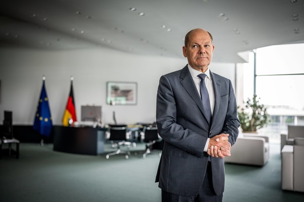 Kanclerz Olaf Scholz w siedzibie Federalnego Urzędu Kancelarskiego w Berlinie /MICHAEL KAPPELER /PAP