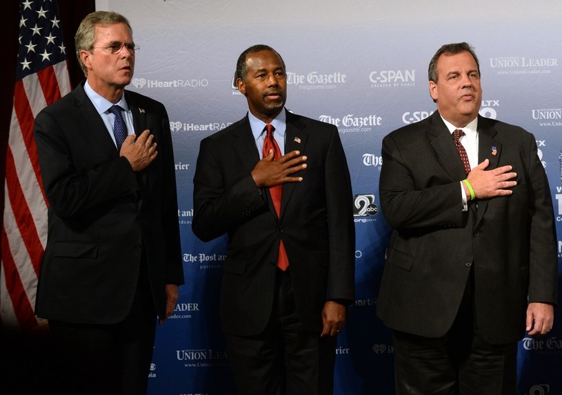 Kandydaci Jeb Bush, Ben Carson i Chris Christie na tle logotypów /AFP
