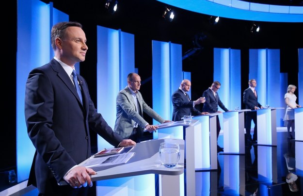 Kandydaci na prezydenta podczas debaty przed pierwszą turą wyborów. Po lewej: Andrzej Duda i Paweł Kukiz /Paweł Supernak /PAP