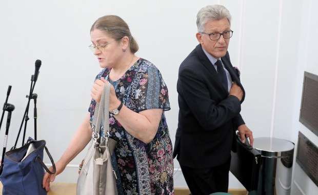 Kandydaci PiS na sędziów Trybunału Konstytucyjnego sami podstawili sobie nogę