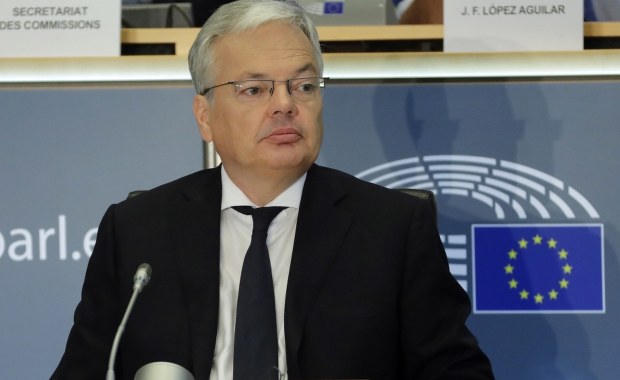 Kandydat na eurokomisarza ds. praworządności grozi odbieraniem unijnych funduszy 