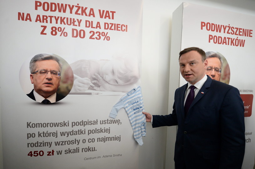 Kandydat PiS na prezydenta RP Andrzej Duda podczas konferencji prasowej /Bartłomiej Zborowski /PAP