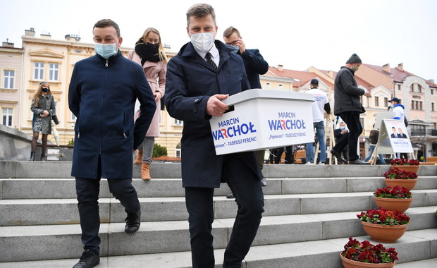 Kandydat Porozumienia wycofał się z wyborów w Rzeszowie. Poparł Warchoła