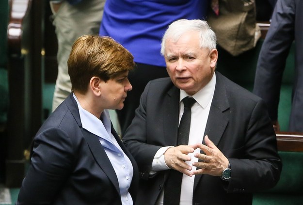 Kandydatka PiS na premiera Beata Szydło i prezes PiS Jarosław Kaczyński podczas posiedzenia Sejmu /Paweł Supernak /PAP