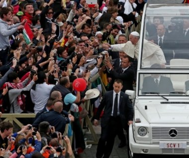 Kanonizacja Jana Pawła II: Pielgrzymi opuszczają powoli pl. św. Piotra 
