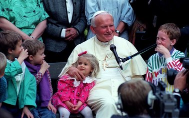 Kanonizacja Jana Pawła II: Pielgrzymki jadą z całej Polski