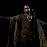 Kanye West kazał... wyprasować dywan