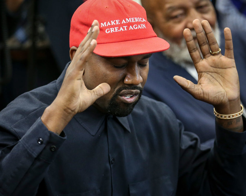 Kanye West miał dość medialnej rodzinki Kardashianów /Oliver Contreras /Getty Images