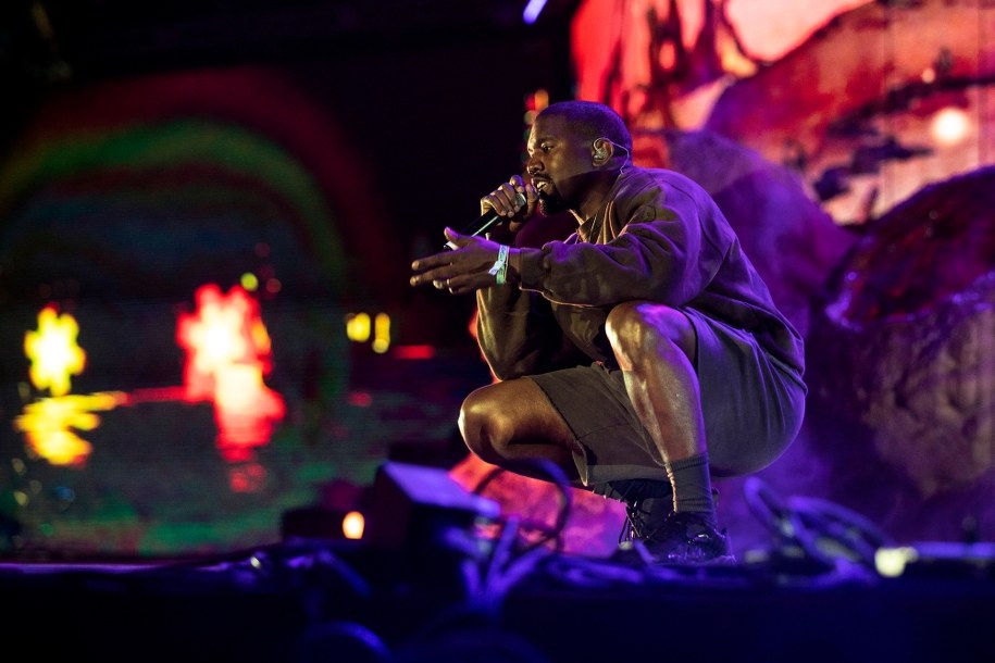 Kanye West podczas koncertu /ETIENNE LAURENT /PAP/EPA