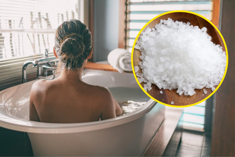Kąpiel w soli epsom zmiękcza skórę i poprawia jej nawilżenie. Ma także właściwości oczyszczające i bakteriobójcze /123RF/PICSEL