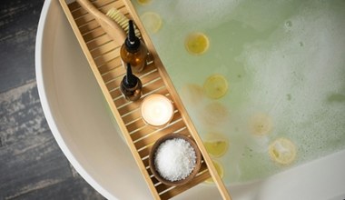 Kąpiele mleczne, owsiane i lniane. Naturalne zabiegi, które otulą cię i ukoją