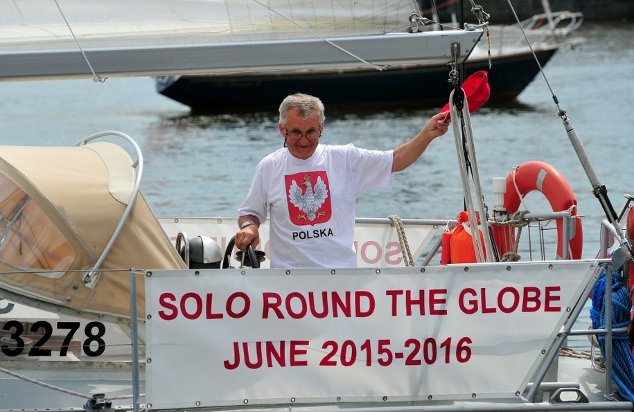 Kapitan Grzegorz Węgrzyn /Marcin Bielecki /PAP