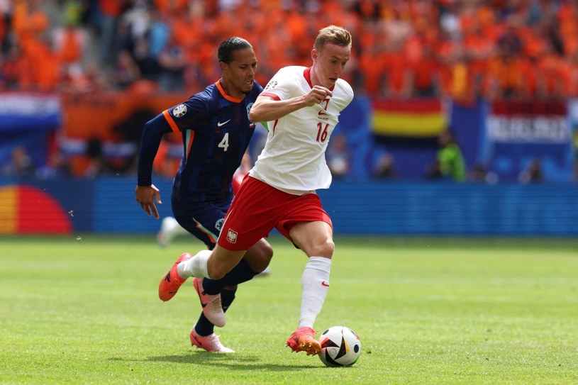 Kapitan Holandii czuje się winny po meczu z Polską. 