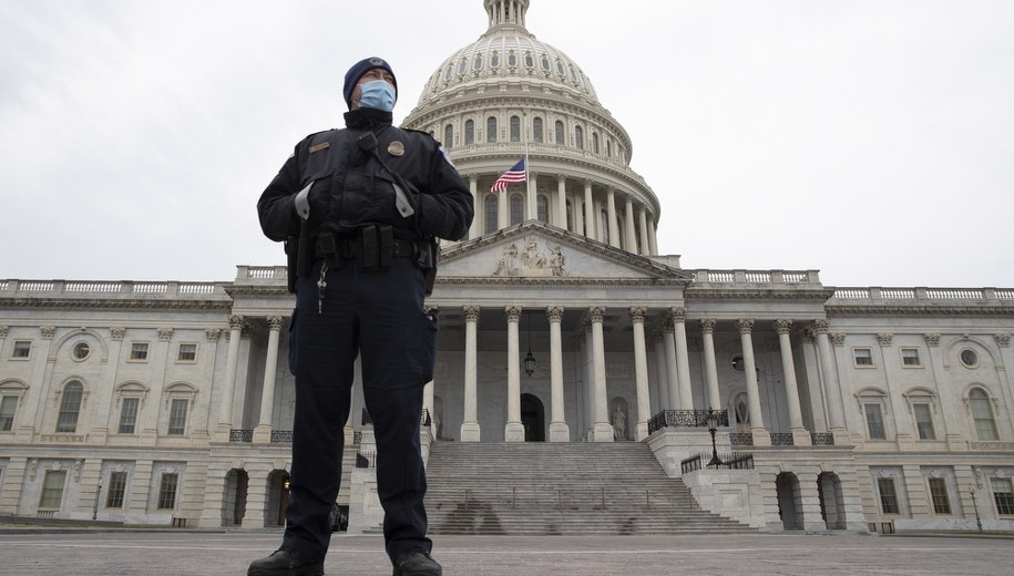 Kapitol /MICHAEL REYNOLDS    /PAP/EPA