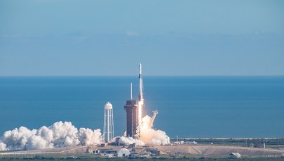 Kapsuła Dragon ze świątecznymi przysmakami zmierza w kierunku ISS