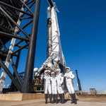 Kapsuła firmy SpaceX z astronautami-amatorami już na Ziemi