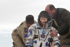 Kapsuła Sojuz wylądowała na Ziemi