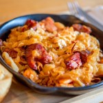 kuchnia bałkańska Kapusta kiszona zapiekana z mięsem to super danie na jesienny czas. Przepis pochodzi z serbskiej wsi