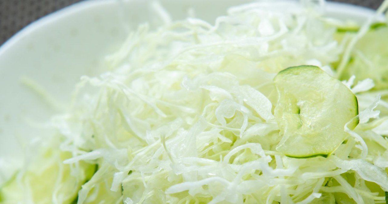 Kapusta ma wiele właściwości zdrowotnych. Oczyszcza organizm i przyspiesza metabolizm /Aflo Images /Canva Pro