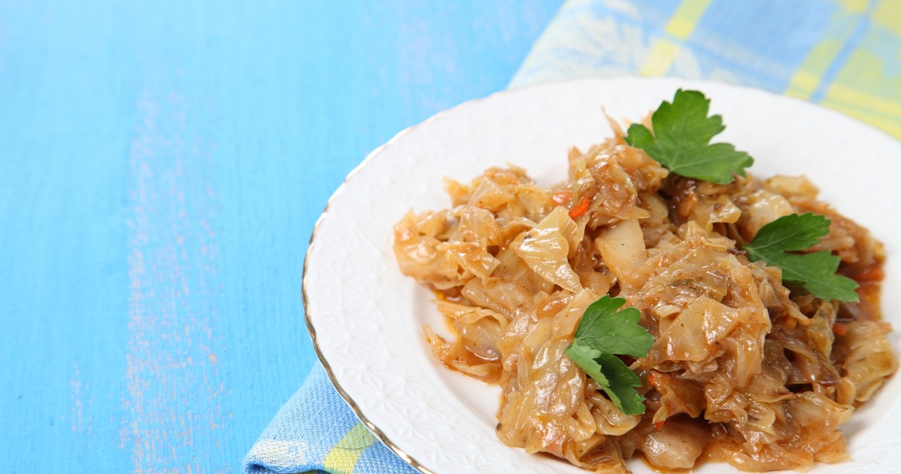 Kapusta zasmażana - jak ją zrobić, żeby wyszła idealna? /123RF/Picsel, 123RF/Picsel /Pixel