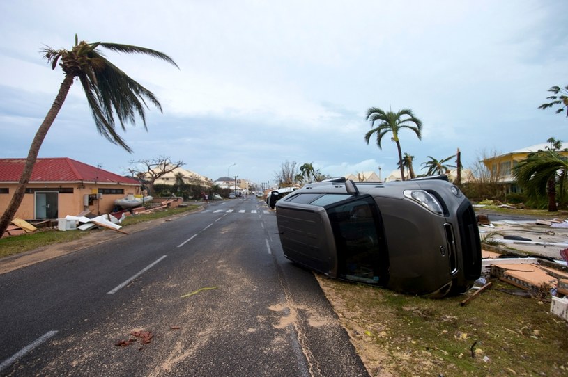 Karaibska wyspa Sint Maarten po przejściu Irmy /Lionel CHAMOISEAU /AFP