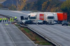 Karambol na autostradzie w Wielkiej Brytanii 