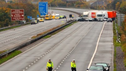 Karambol na autostradzie w Wielkiej Brytanii 